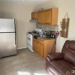 1Br Lovely Space Rental Unit Free Parking Apt 1B